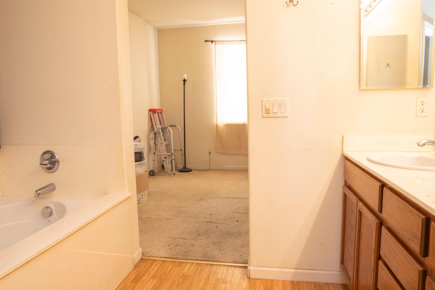 2358 S Rachel Ave, Fresno, CA 93725