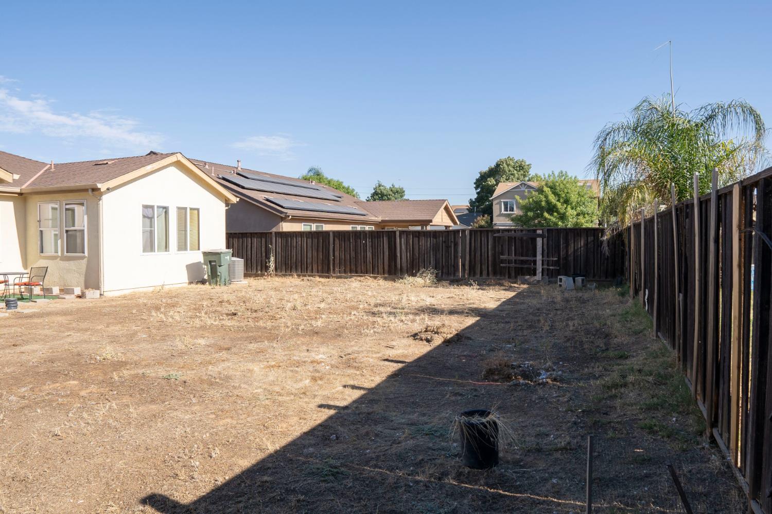 2358 S Rachel Ave, Fresno, CA 93725