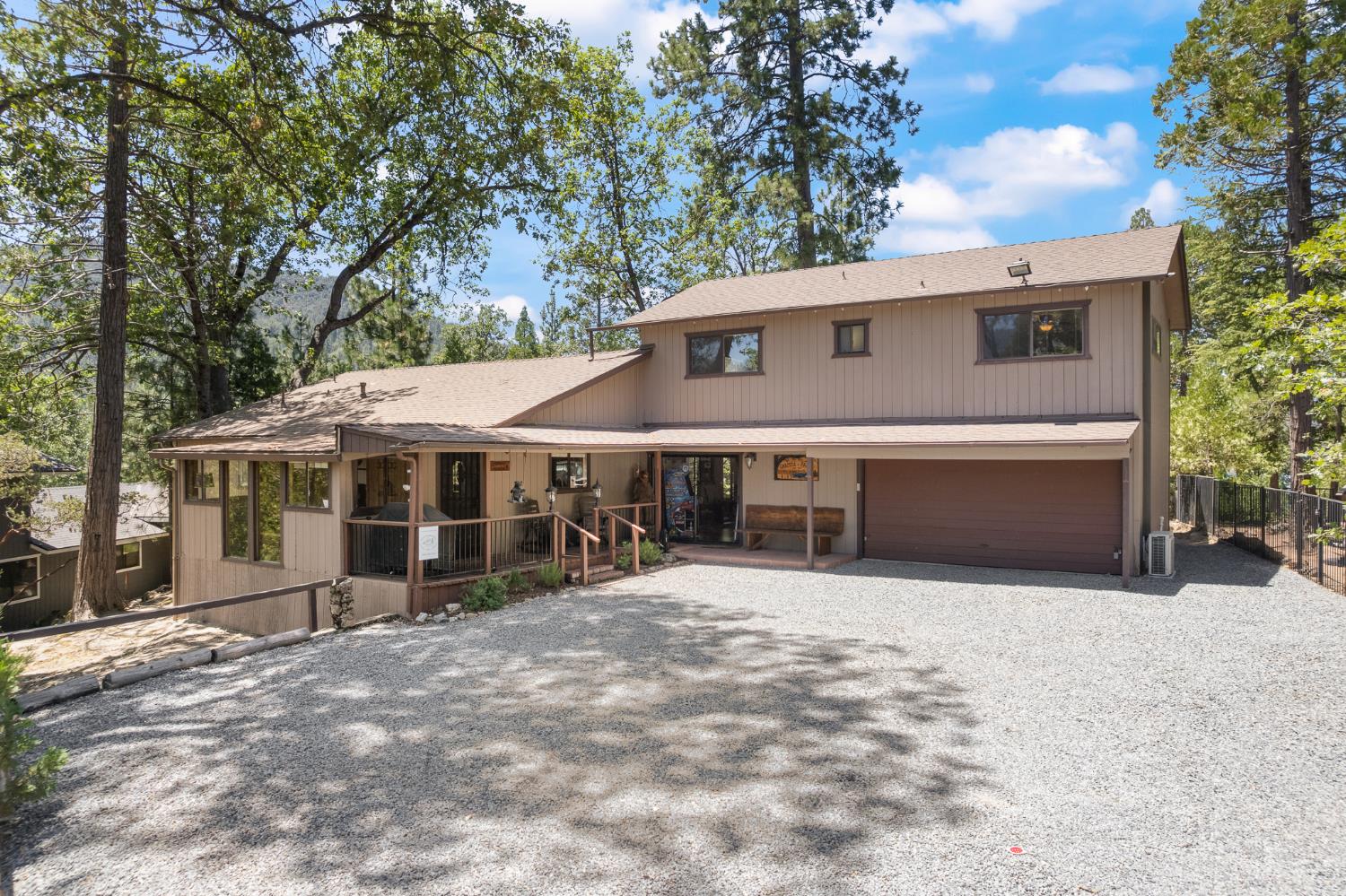 39165 Ski Slope Dr, Bass Lake, CA 93604