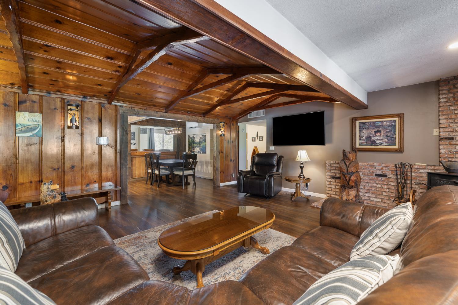 39165 Ski Slope Dr, Bass Lake, CA 93604