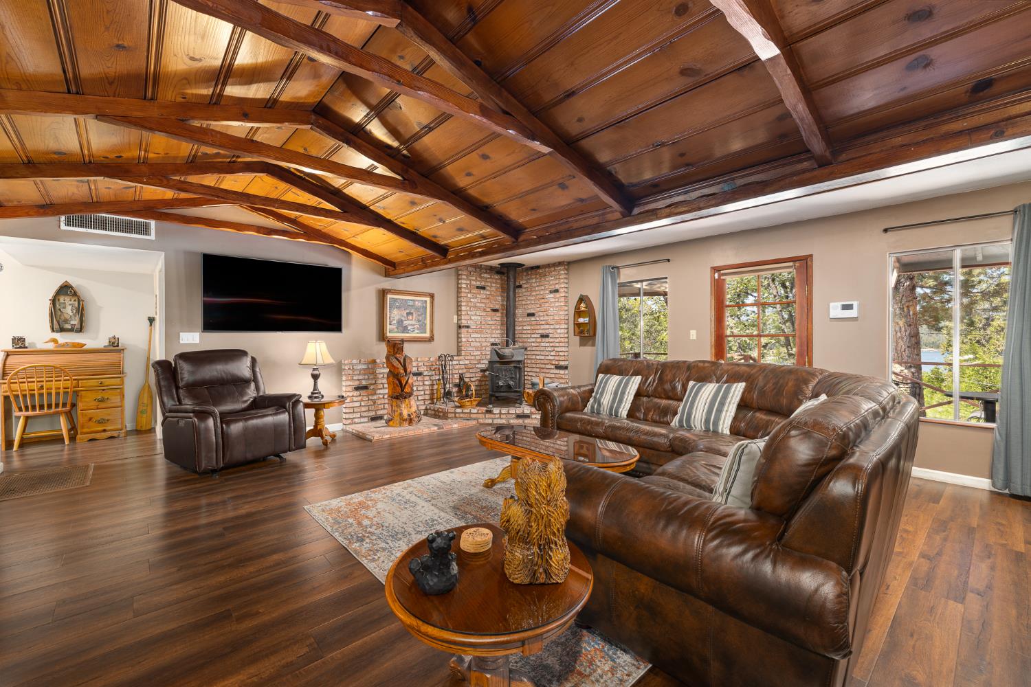 39165 Ski Slope Dr, Bass Lake, CA 93604