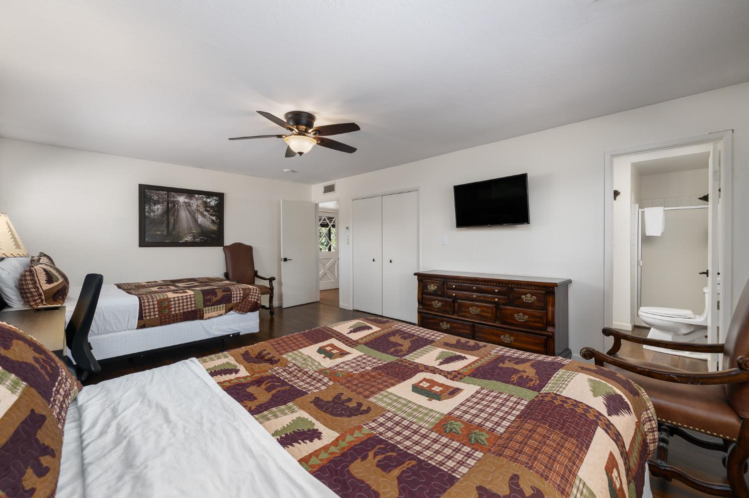 39165 Ski Slope Dr, Bass Lake, CA 93604