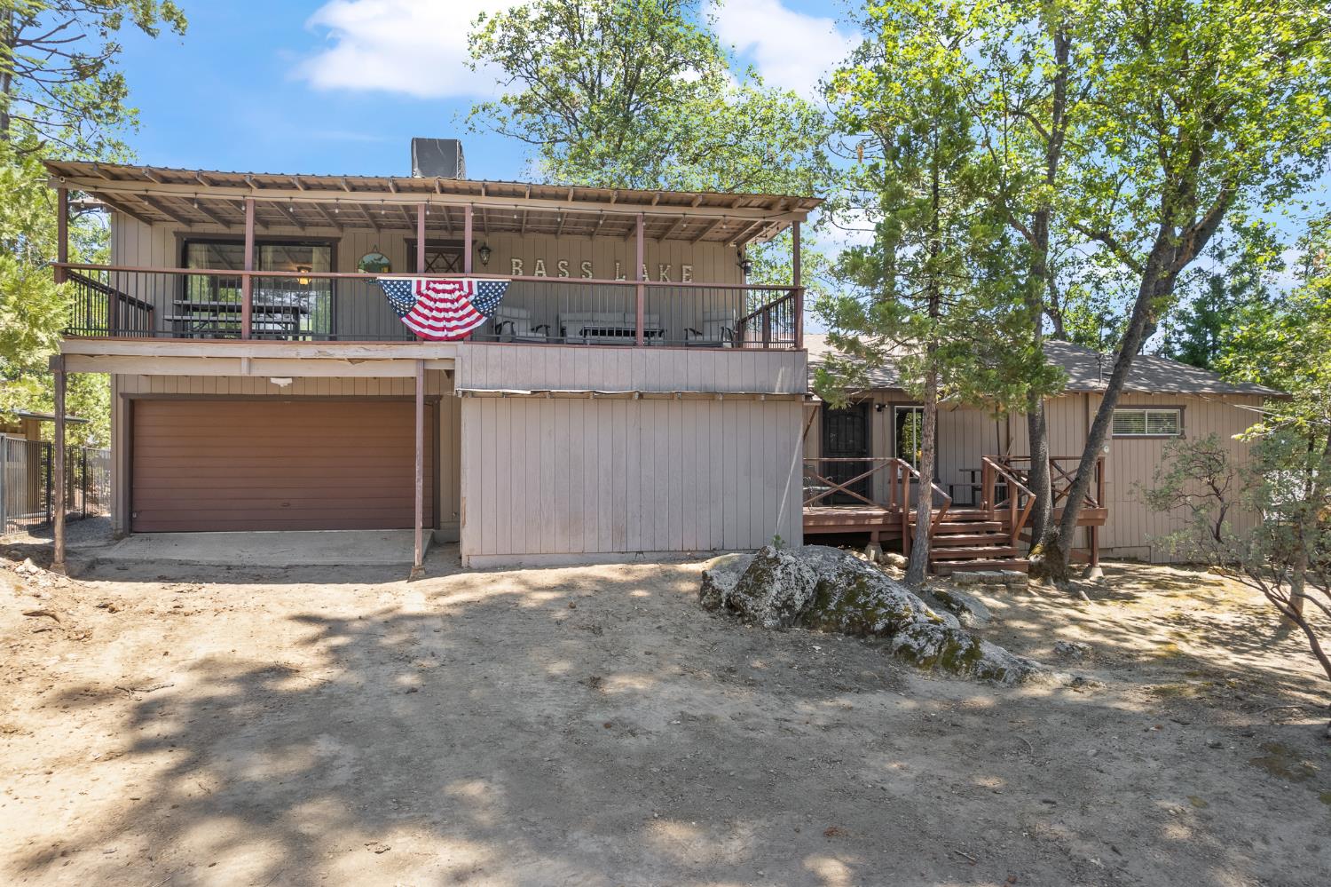 39165 Ski Slope Dr, Bass Lake, CA 93604