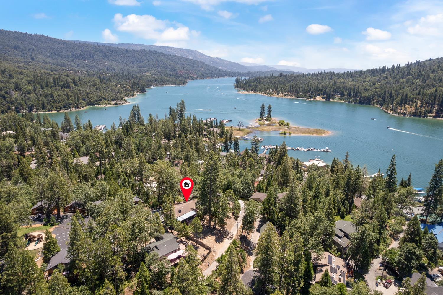 39165 Ski Slope Dr, Bass Lake, CA 93604
