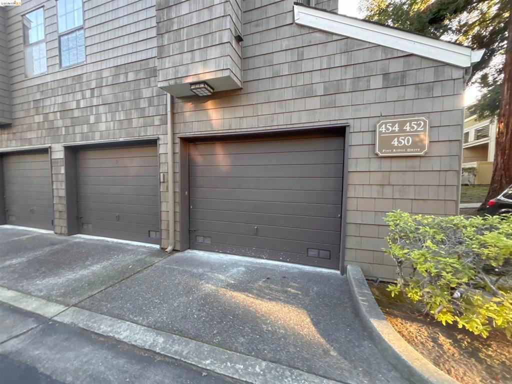 450 Pine Ridge Dr, San Ramon, CA 94582