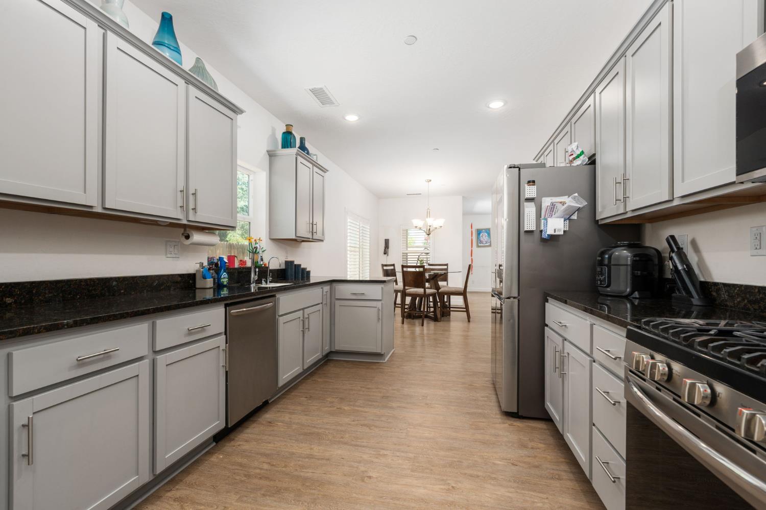 4473 W Langden Dr, Fresno, CA 93722