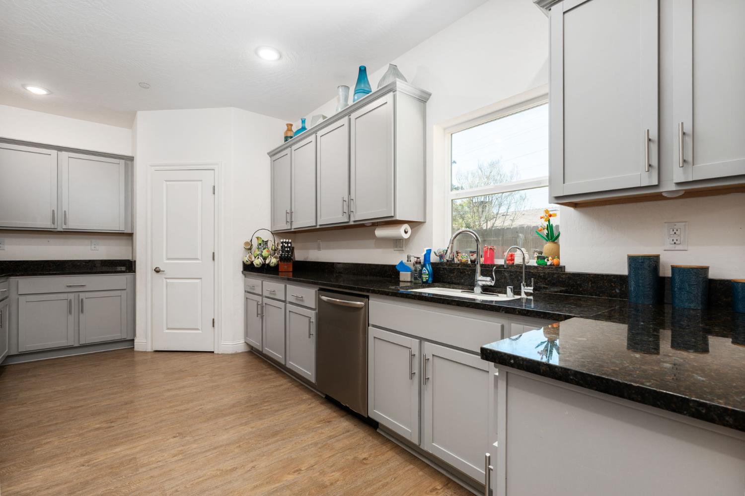 4473 W Langden Dr, Fresno, CA 93722