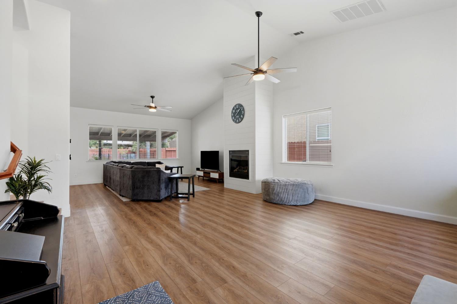150 Reese, Visalia, CA 93277