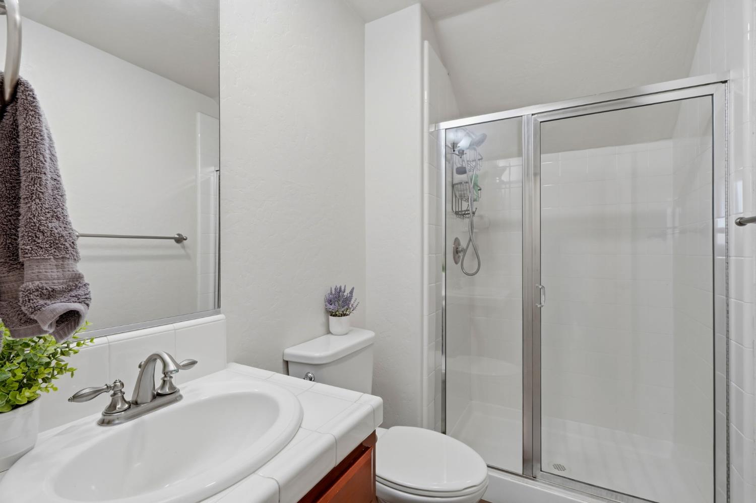 150 Reese, Visalia, CA 93277