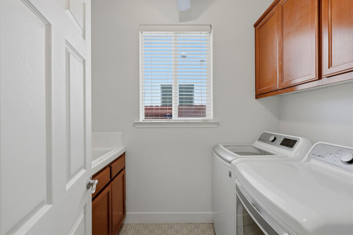 150 Reese, Visalia, CA 93277