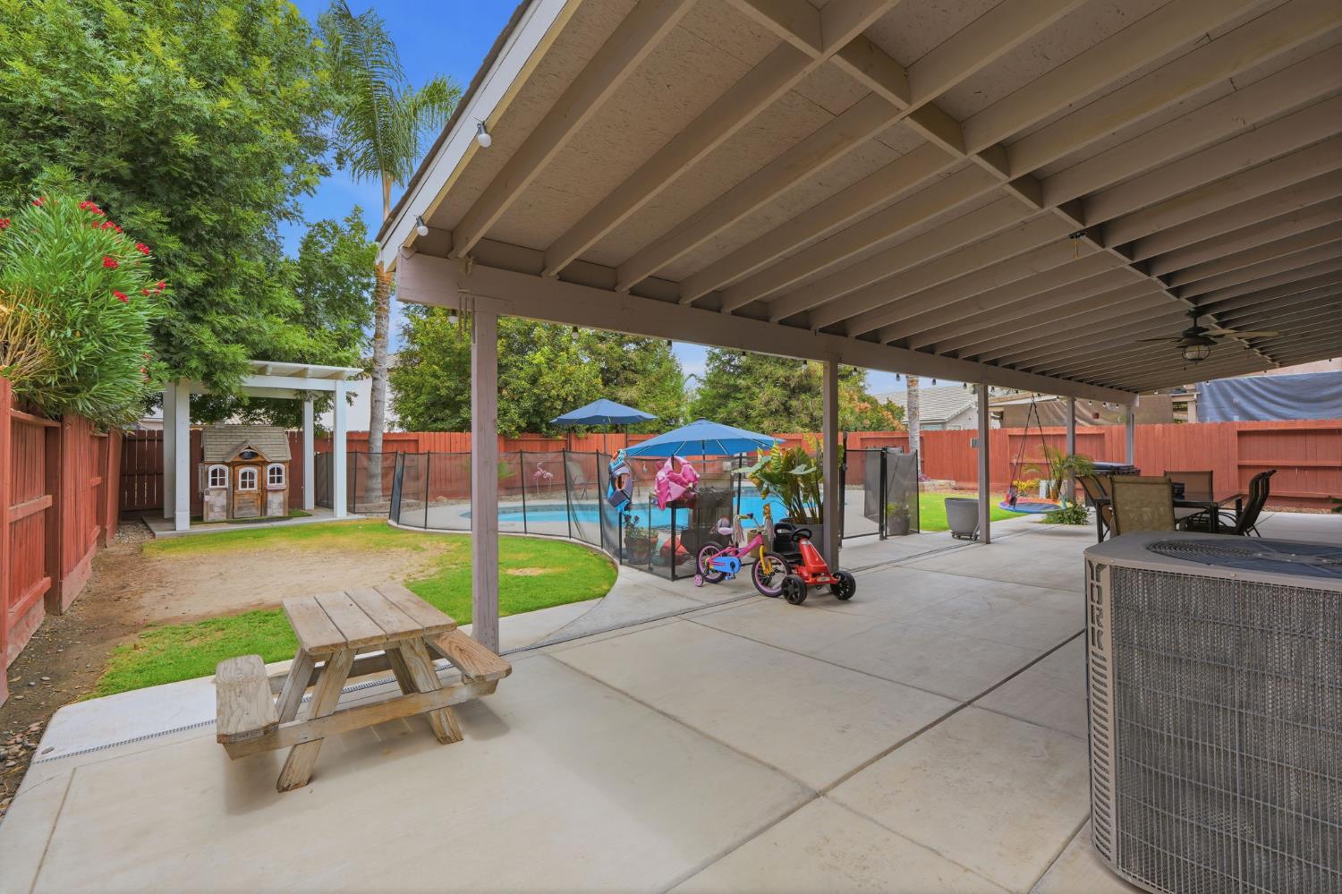 150 Reese, Visalia, CA 93277