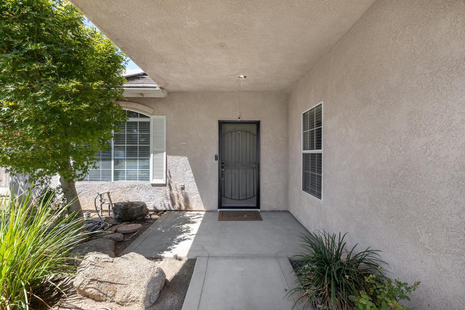 9845 N Woodrow Ave, Fresno, CA 93720