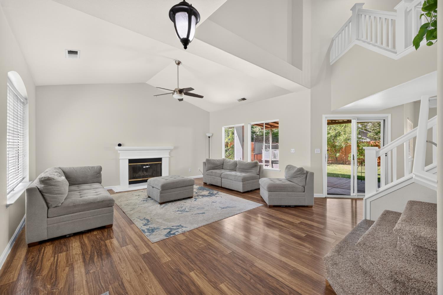 9845 N Woodrow Ave, Fresno, CA 93720