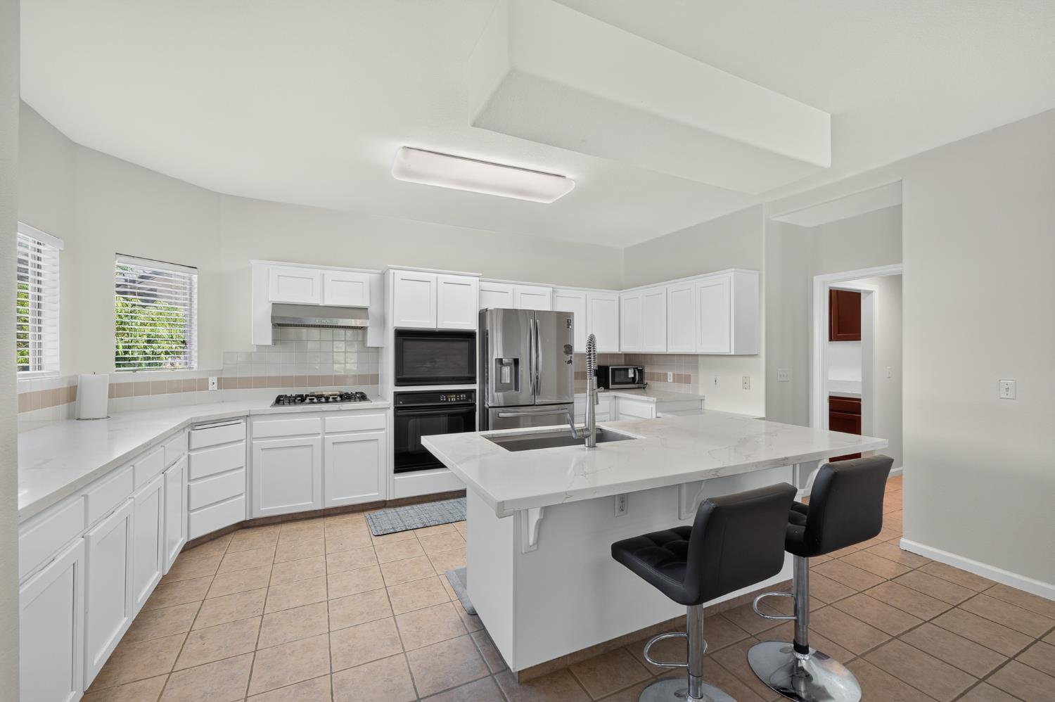 9845 N Woodrow Ave, Fresno, CA 93720