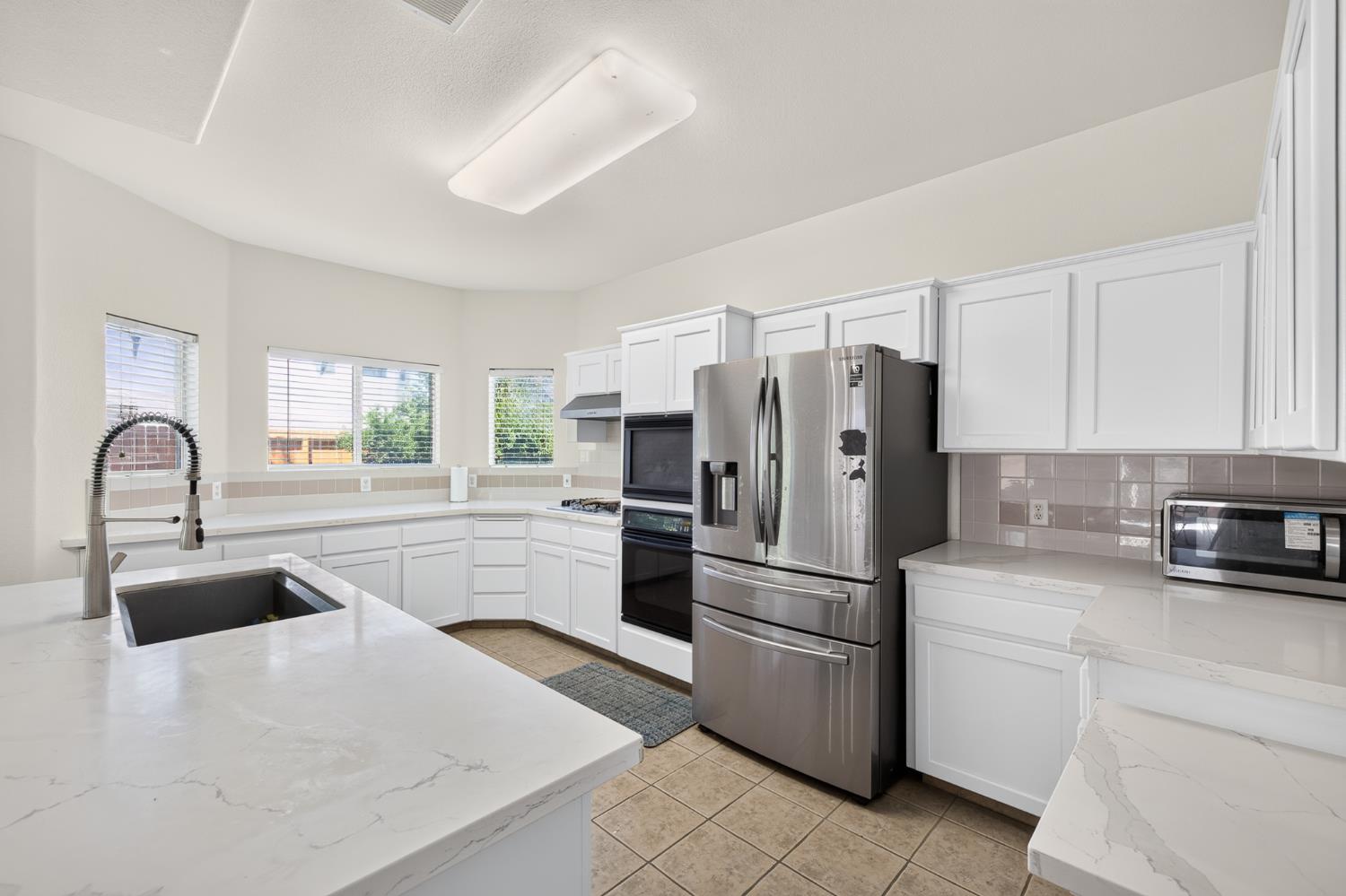 9845 N Woodrow Ave, Fresno, CA 93720