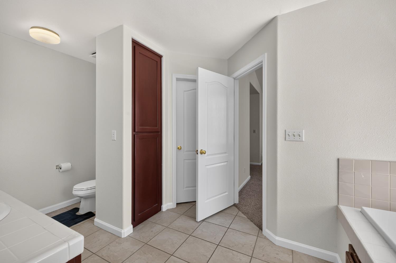 9845 N Woodrow Ave, Fresno, CA 93720