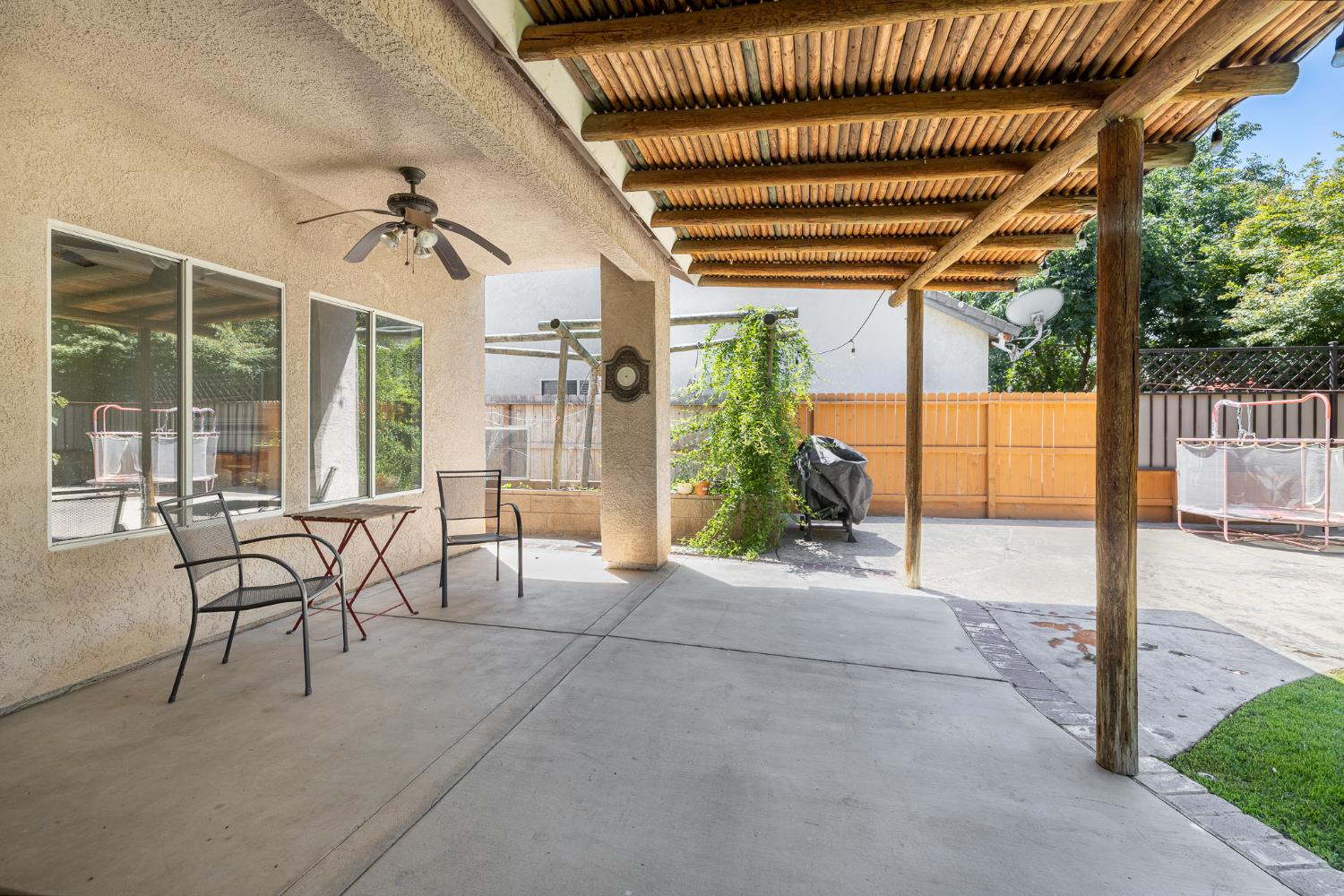 9845 N Woodrow Ave, Fresno, CA 93720