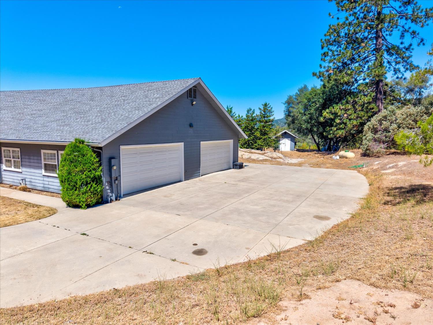 34070 Deer Spring Ln, North Fork, CA 93643