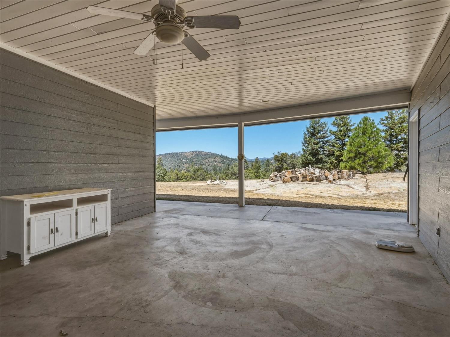 34070 Deer Spring Ln, North Fork, CA 93643