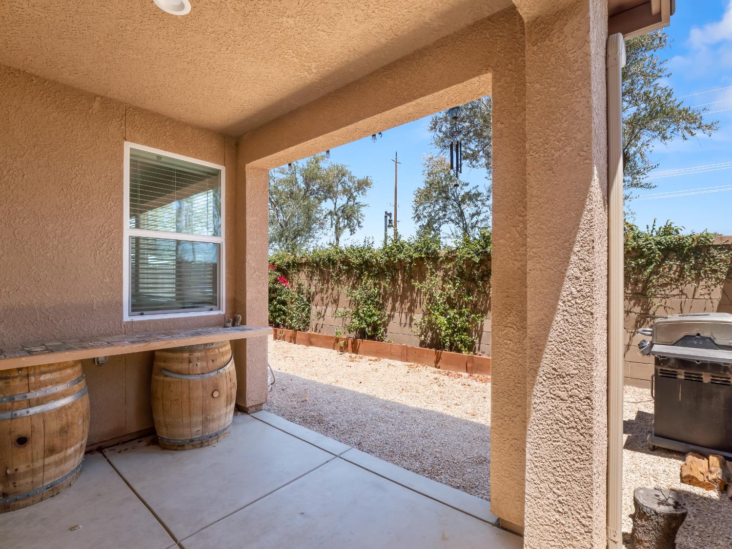 837 Wishon Ave W, Madera, CA 93636