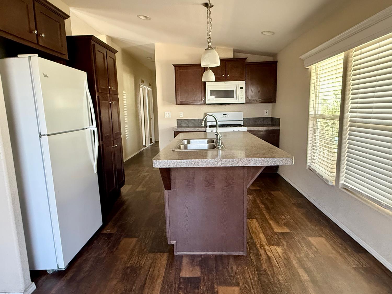 1218 E Cleveland Ave #SP 63, Madera, CA 93638