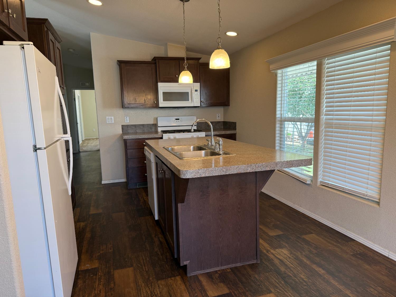 1218 E Cleveland Ave #SP 63, Madera, CA 93638