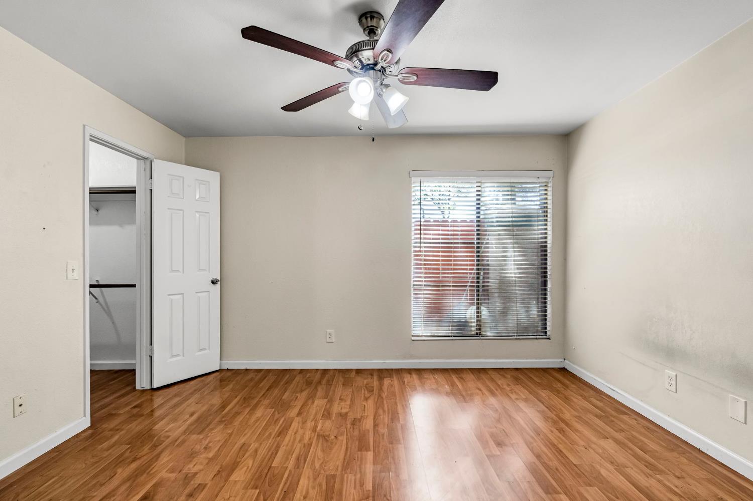 5965 E Shields Ave #180, Fresno, CA 93727