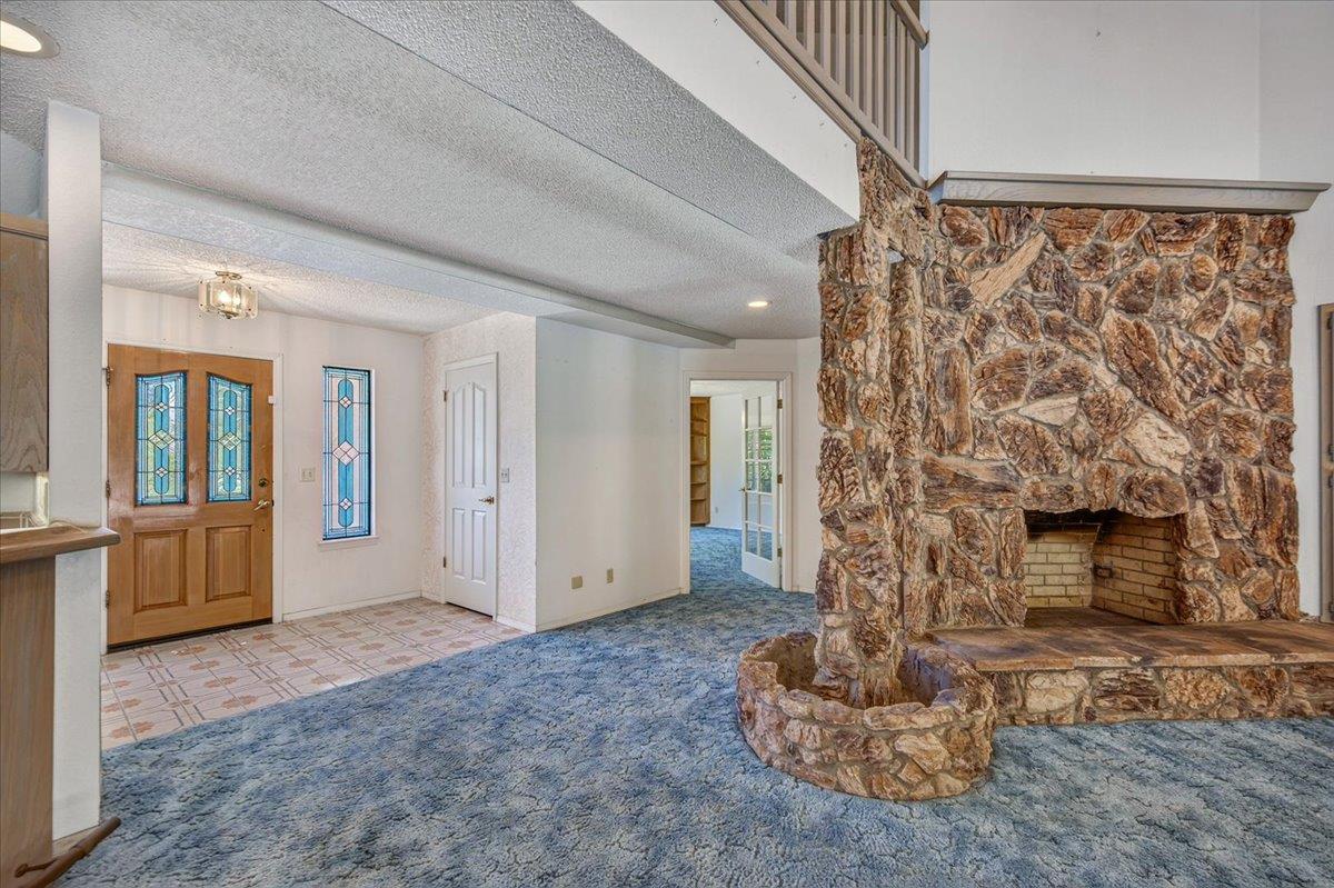 493 W Bluff Ave, Fresno, CA 93711