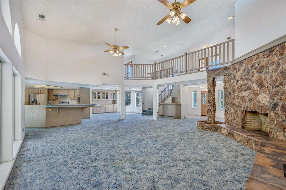 493 W Bluff Ave, Fresno, CA 93711