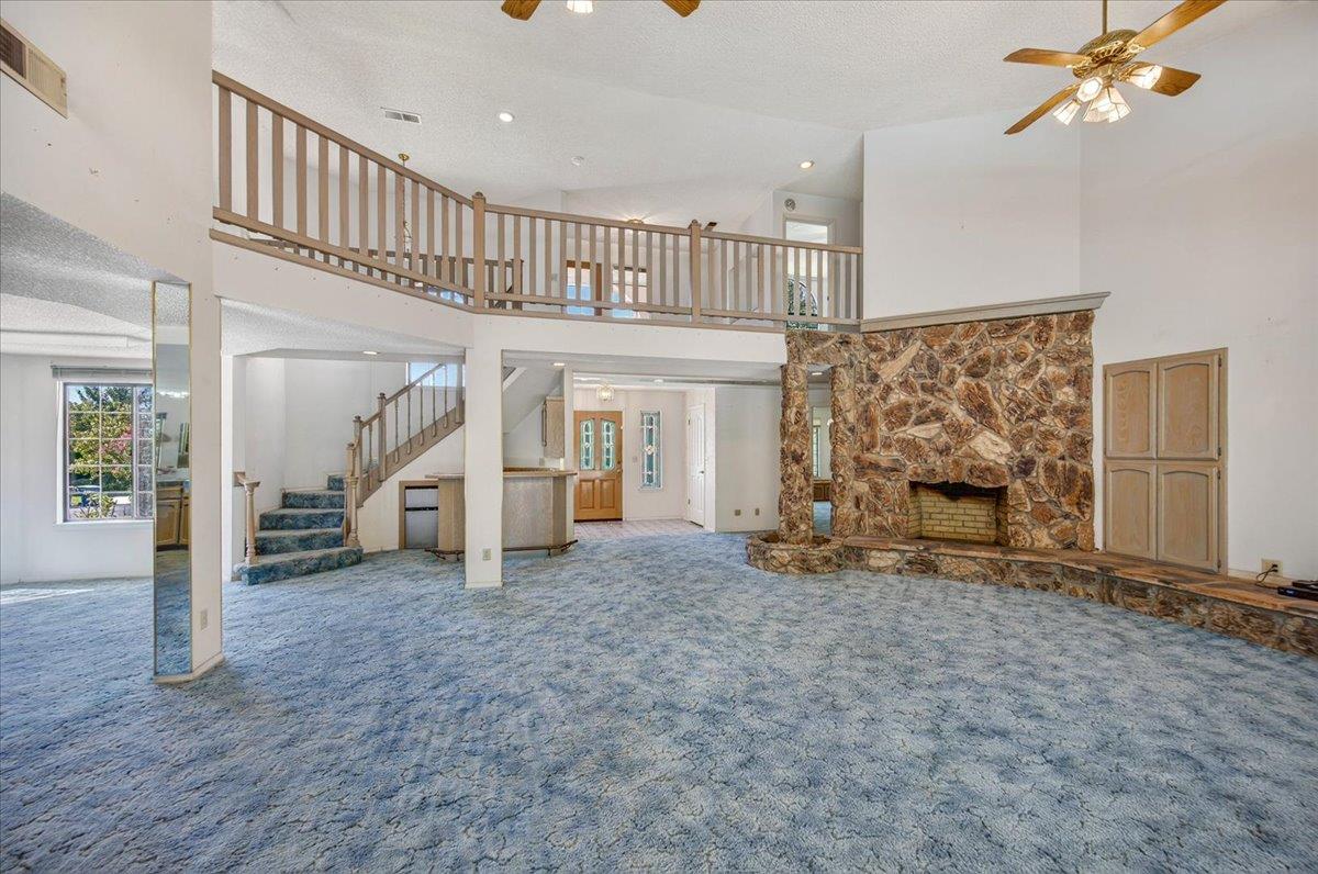 493 W Bluff Ave, Fresno, CA 93711