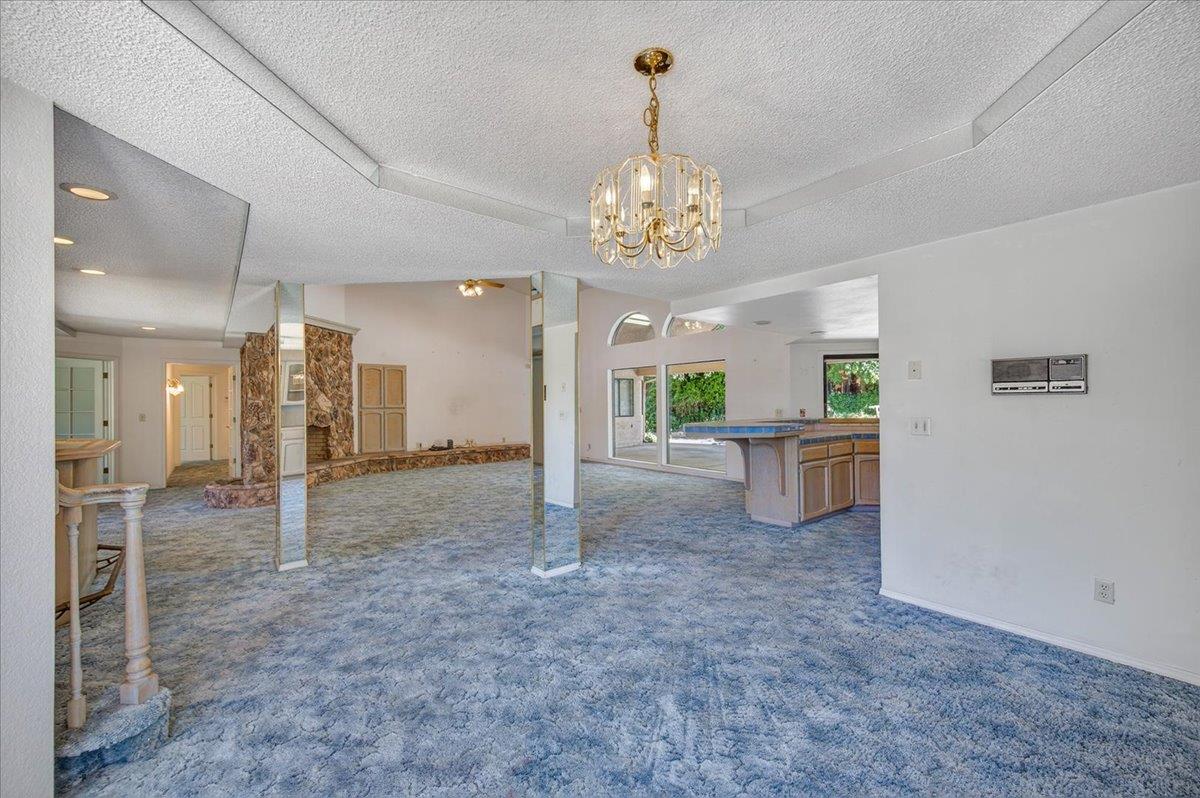 493 W Bluff Ave, Fresno, CA 93711