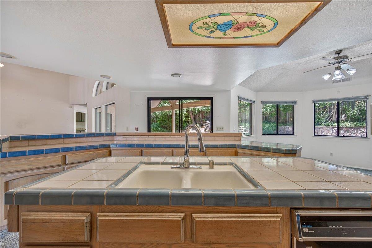 493 W Bluff Ave, Fresno, CA 93711