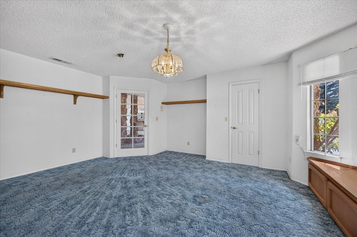 493 W Bluff Ave, Fresno, CA 93711