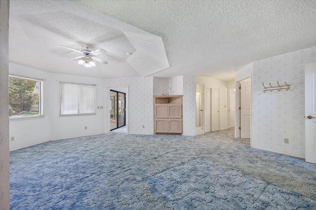 493 W Bluff Ave, Fresno, CA 93711