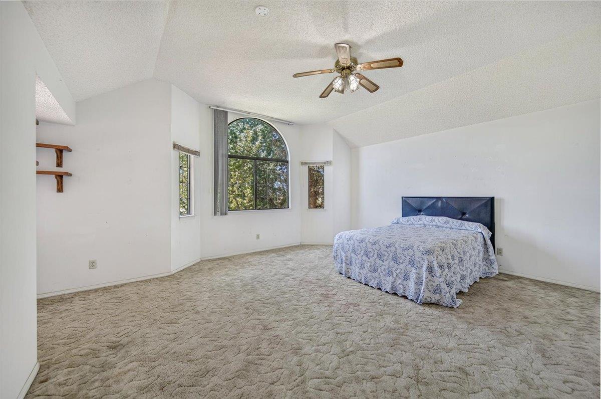 493 W Bluff Ave, Fresno, CA 93711
