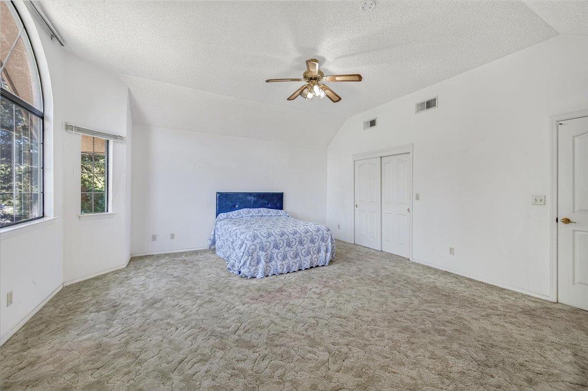493 W Bluff Ave, Fresno, CA 93711