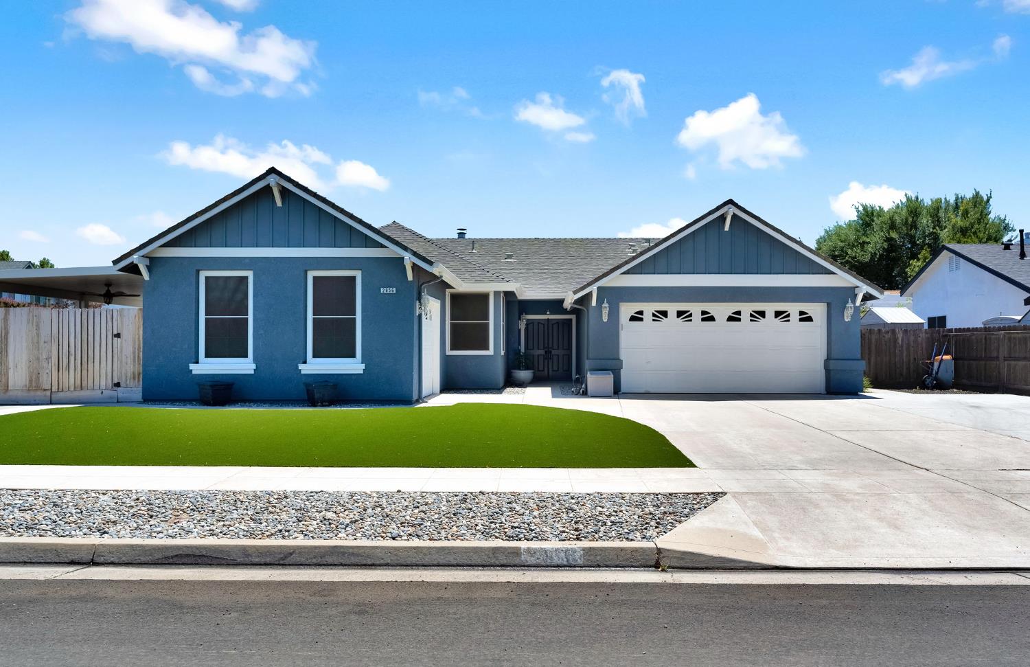 2956 Griffith Ave, Clovis, CA 93611