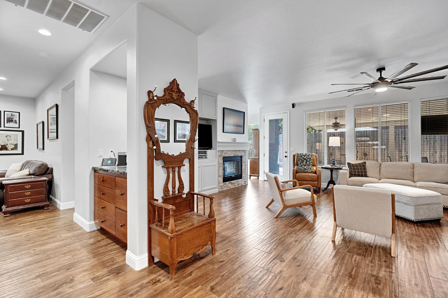 2956 Griffith Ave, Clovis, CA 93611