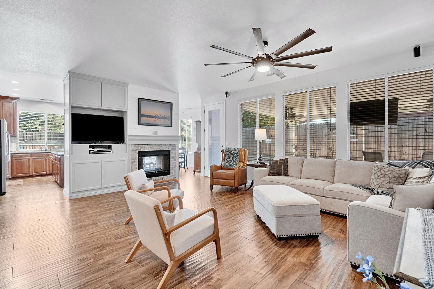 2956 Griffith Ave, Clovis, CA 93611