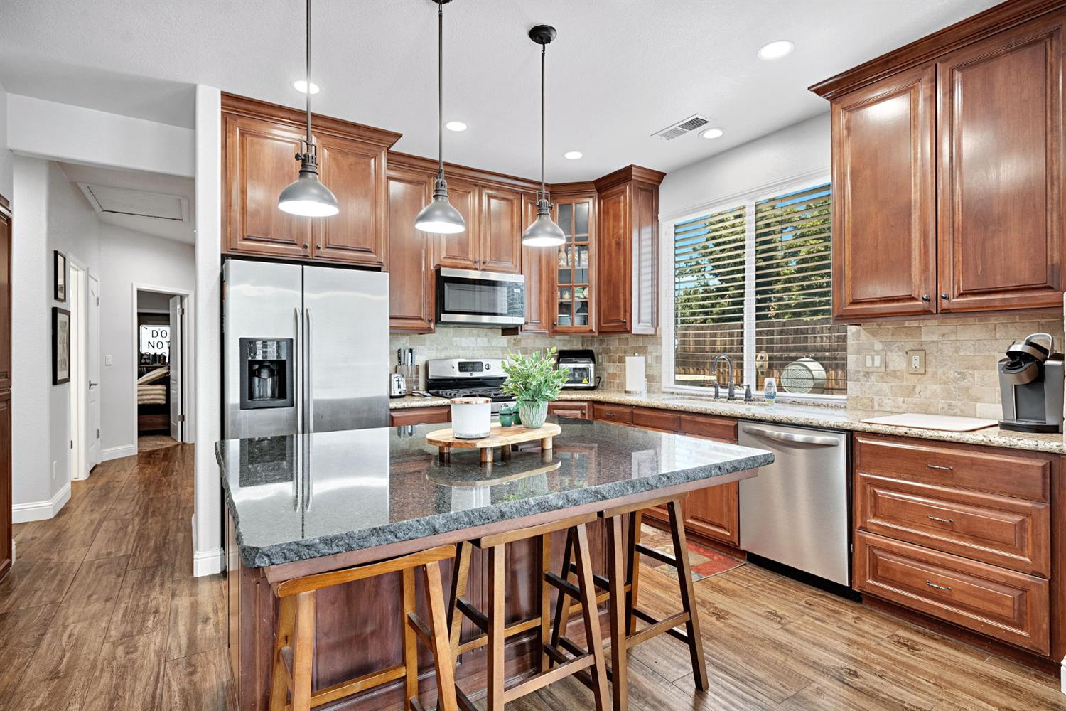 2956 Griffith Ave, Clovis, CA 93611