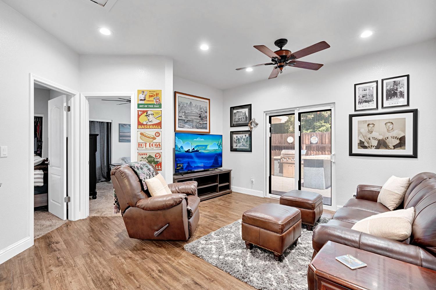 2956 Griffith Ave, Clovis, CA 93611