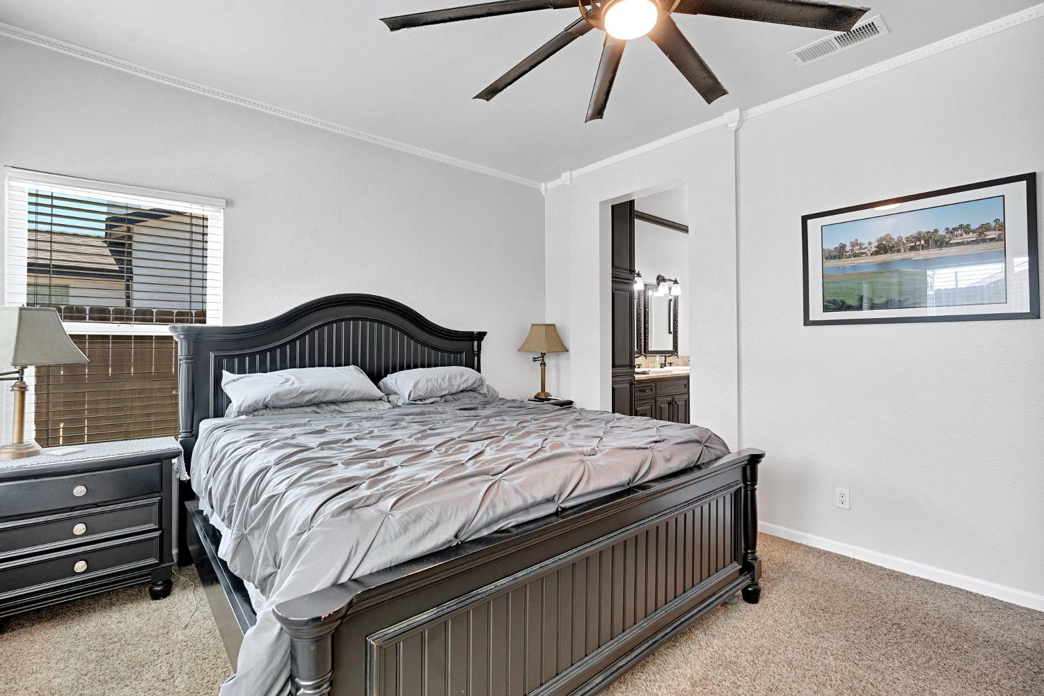 2956 Griffith Ave, Clovis, CA 93611