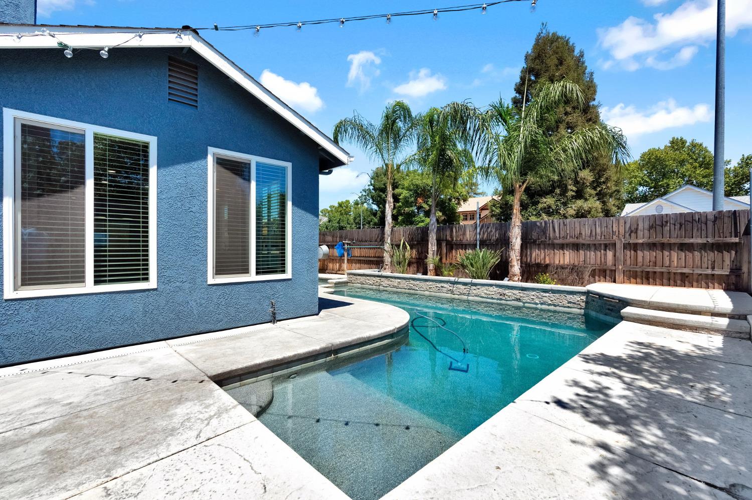 2956 Griffith Ave, Clovis, CA 93611