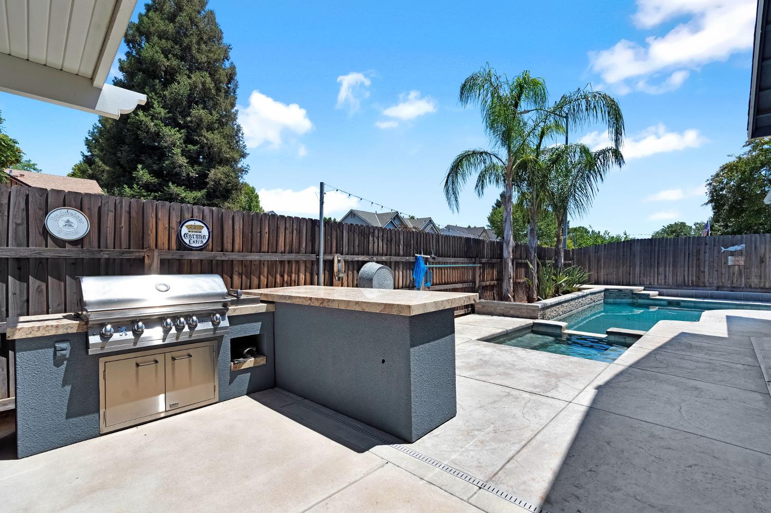 2956 Griffith Ave, Clovis, CA 93611
