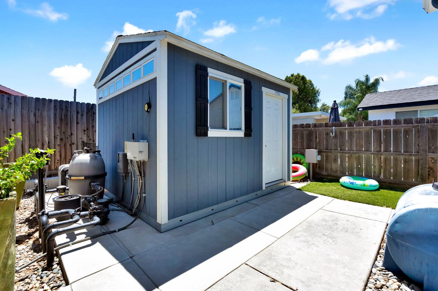 2956 Griffith Ave, Clovis, CA 93611