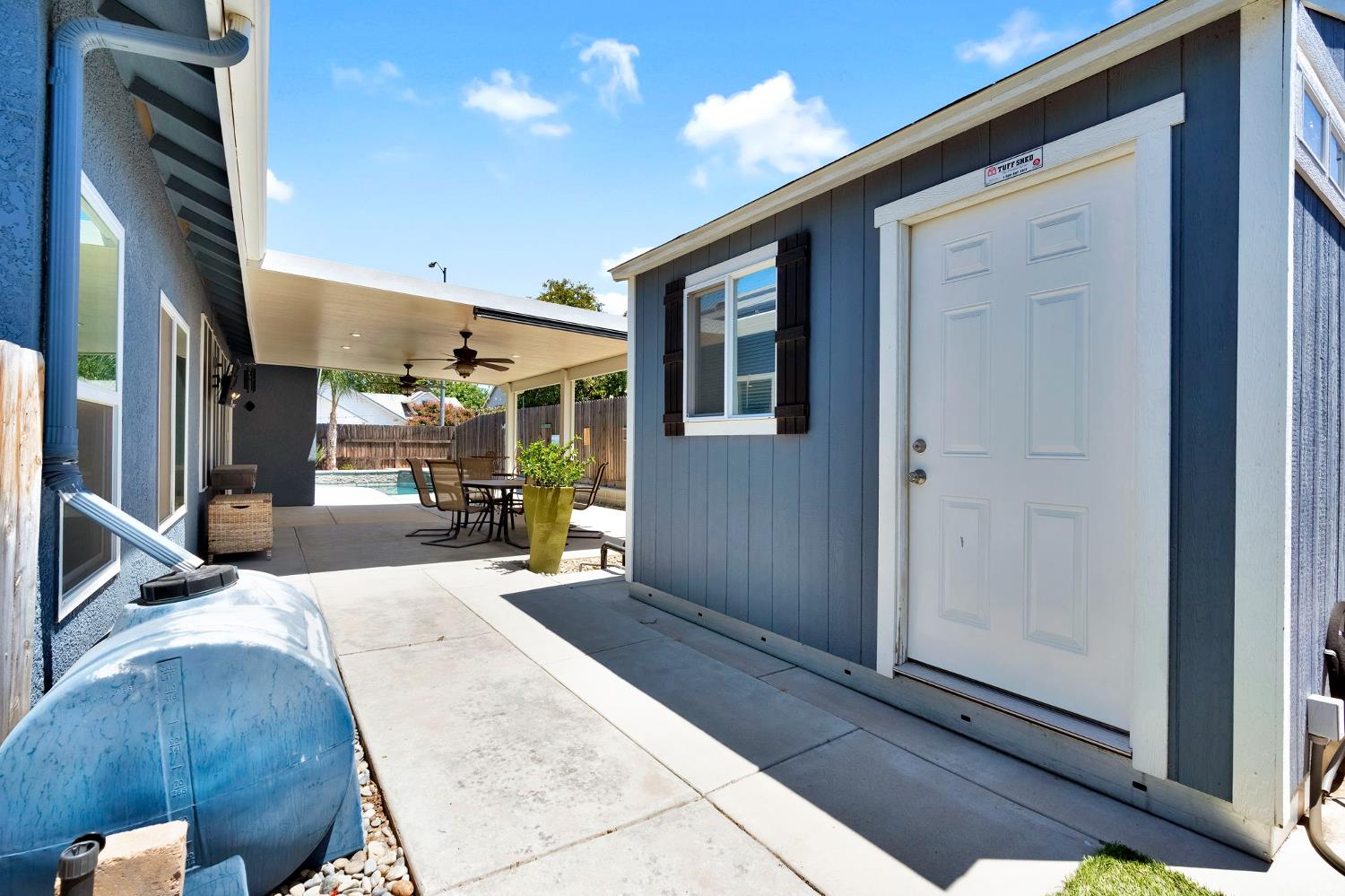 2956 Griffith Ave, Clovis, CA 93611