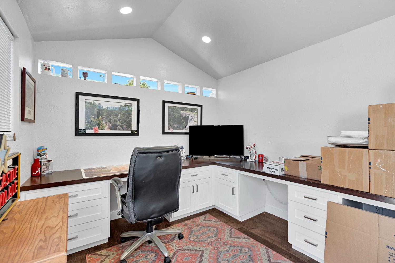 2956 Griffith Ave, Clovis, CA 93611
