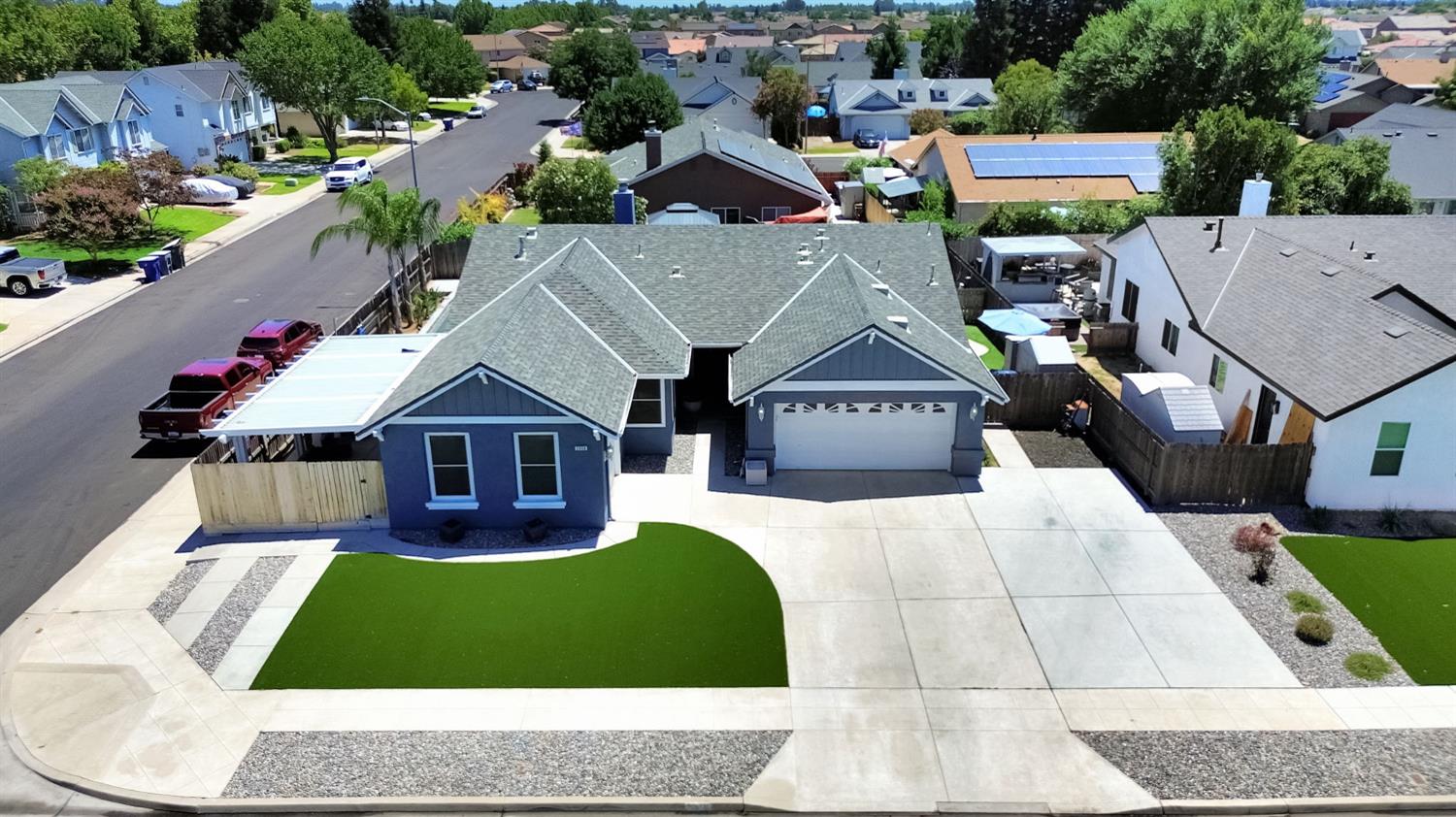 2956 Griffith Ave, Clovis, CA 93611