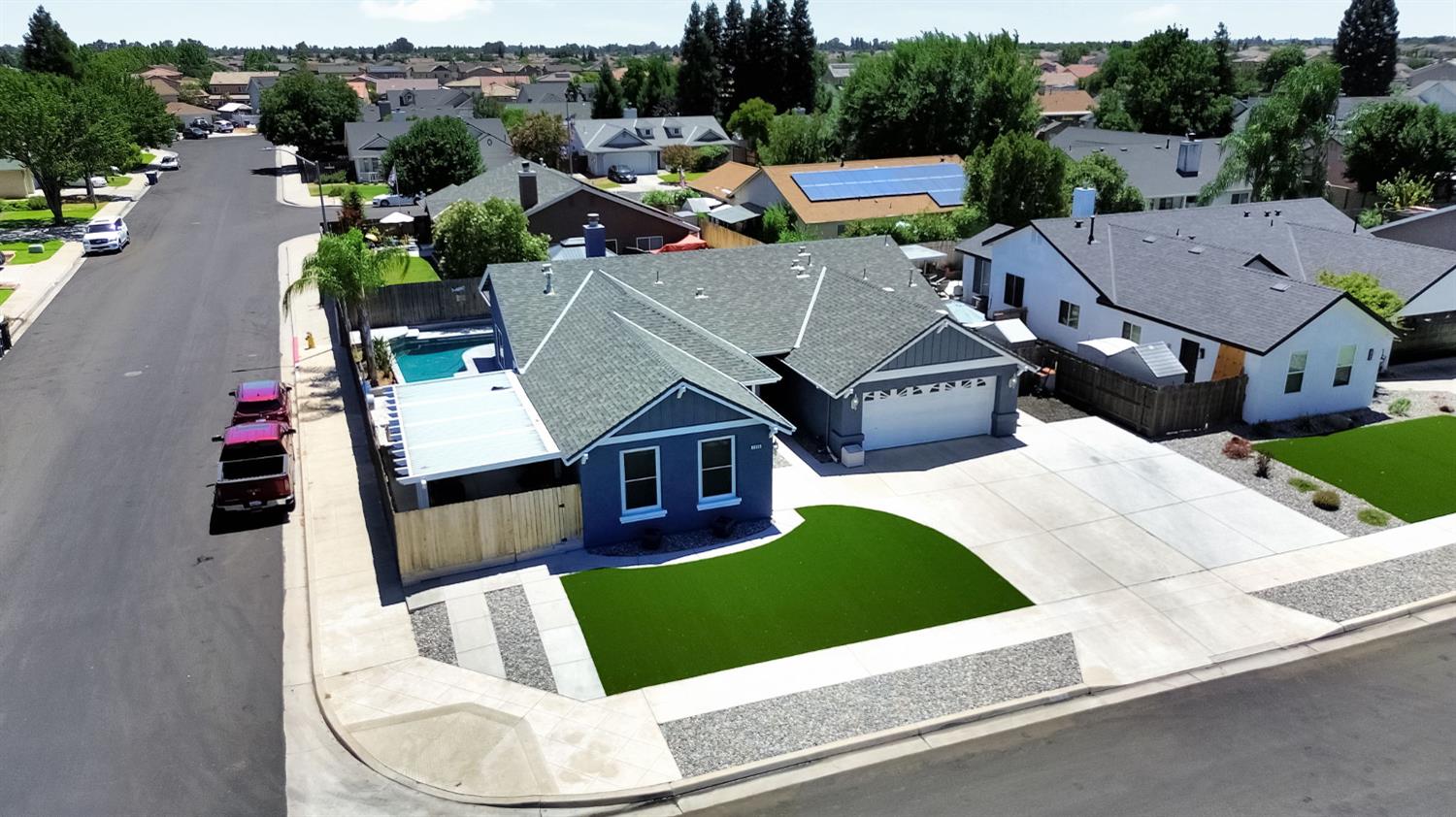 2956 Griffith Ave, Clovis, CA 93611