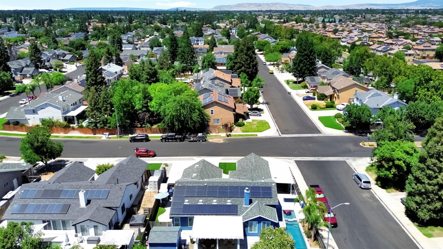 2956 Griffith Ave, Clovis, CA 93611